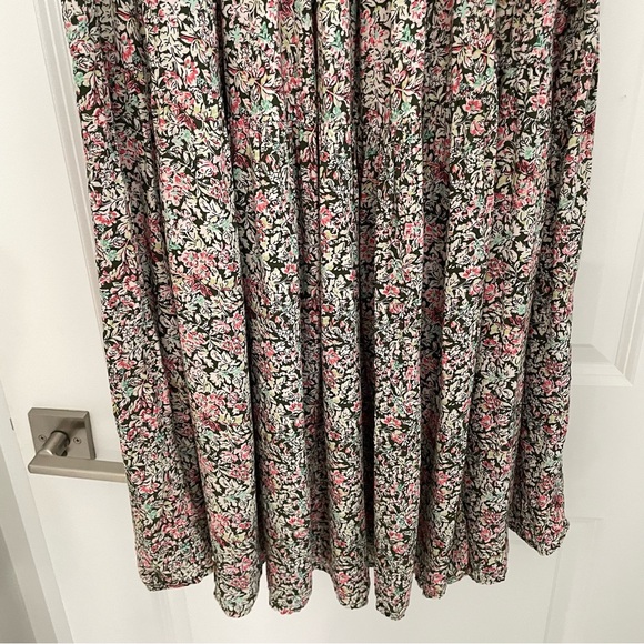 NATURAL LIFE Pink and Green Floral Maxi
Skirt Smocked Waist Flowy Boho Hippie. 1 - Picture 5 of 9